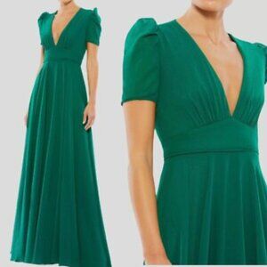 Mac Duggal Short-Sleeve Emerald Green Gown